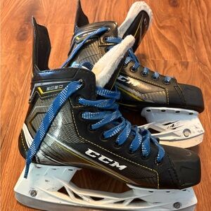 CCM Tacks Black Hockey Skates